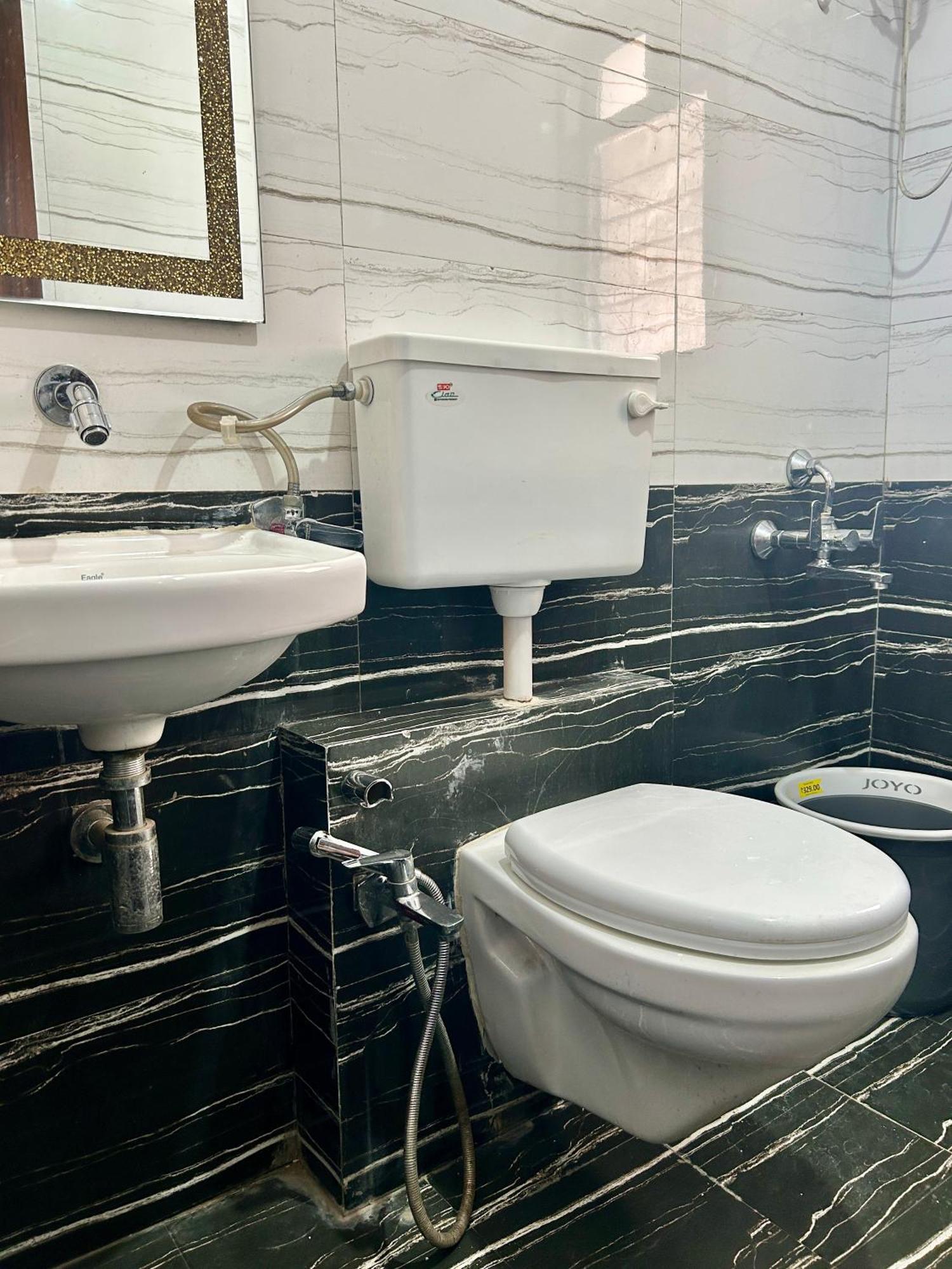 Zenith Homes - Boomerang Suites Bombay Eksteriør billede